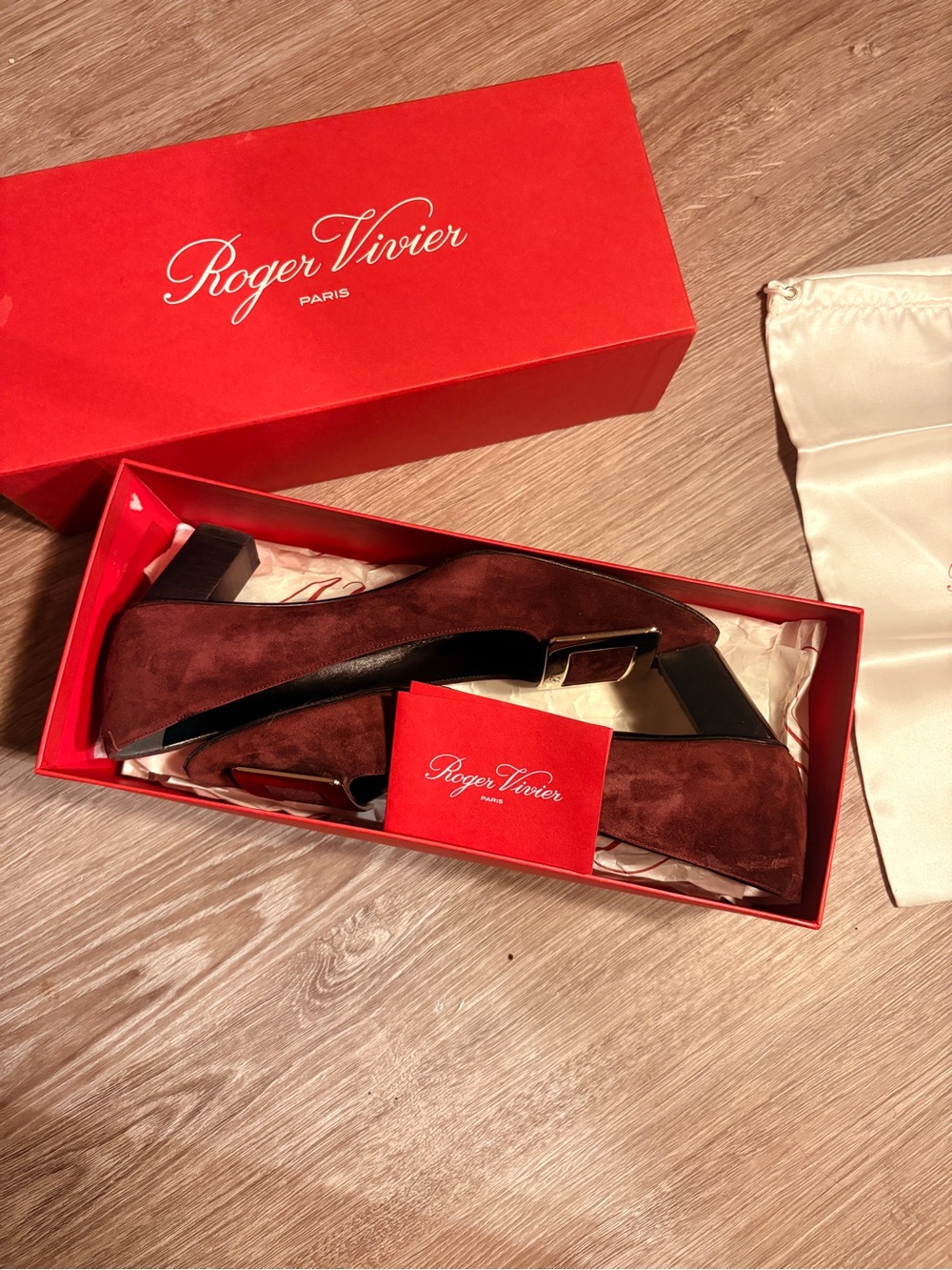 Roger Vivier Burgundy Décolleté Belle Vivier Suede Square Toe Pumps